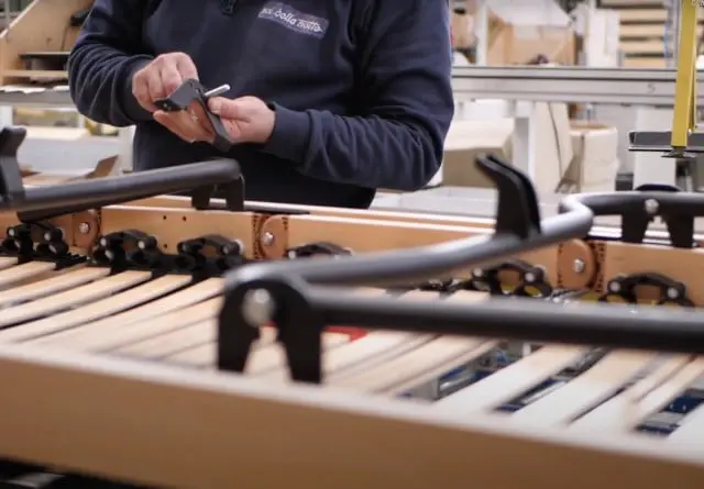 Noi della notte 10 produzione reti da letto Noi della Notte